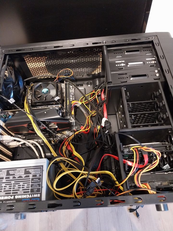 Verkaufe Desktop Rechner, CPU AMD A10-6800K, 6 GB RAM, 2 HDD und in Leipzig