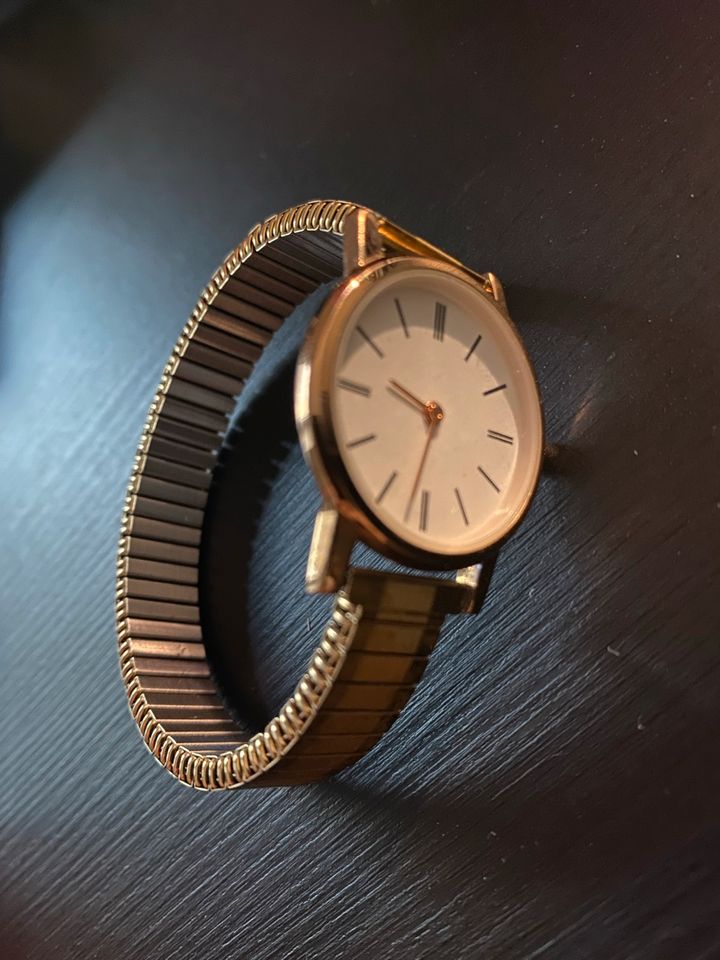 Ascot Design Uhr Armbanduhr Damen Gold Look Modeschmuck chic in Berlin