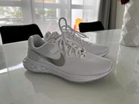 NIKE Sneakers Schuhe Sportschuhe Freizeitschuhe Bayern - Augsburg Vorschau