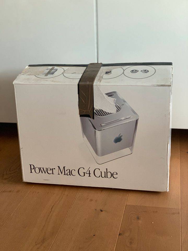 Apple Power Mac G4 Cube in Friedrichshafen