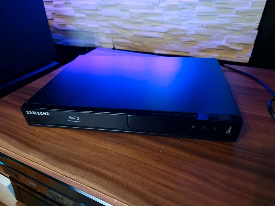 "Samsung BD-J4500R" Blu-ray Disk Player / Full HD / Hifi / Filme in Seegebiet Mansfelder Land