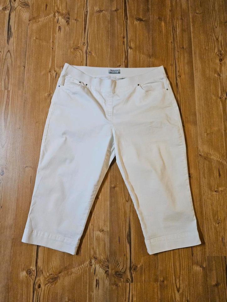 Raphaela by Brax Comfort Plus 3/4 Hose Gr. 48 weiß in Hamburg
