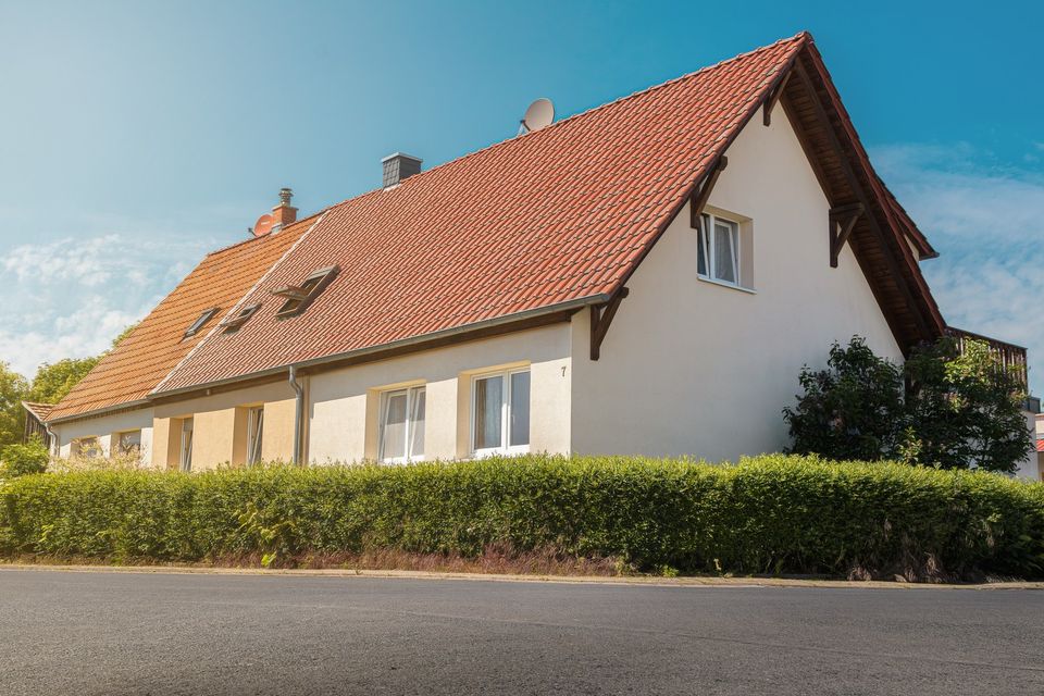 200 m² Haus mit großem Garten für 250.000 € VB in Niederdorla