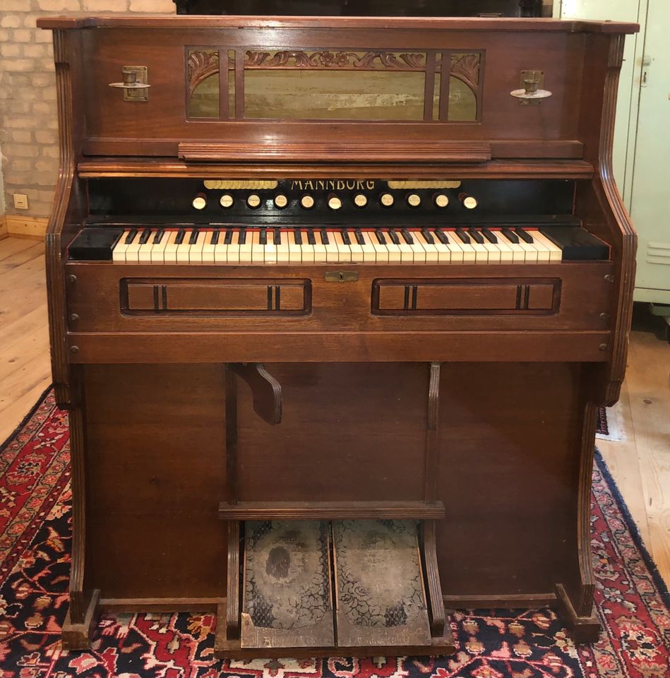 altes MANNBORG Harmonium JORDANS Klavier in Neuss