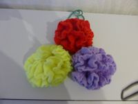 Gestrickte Rosenkugeln. Neu! Nordrhein-Westfalen - Krefeld Vorschau