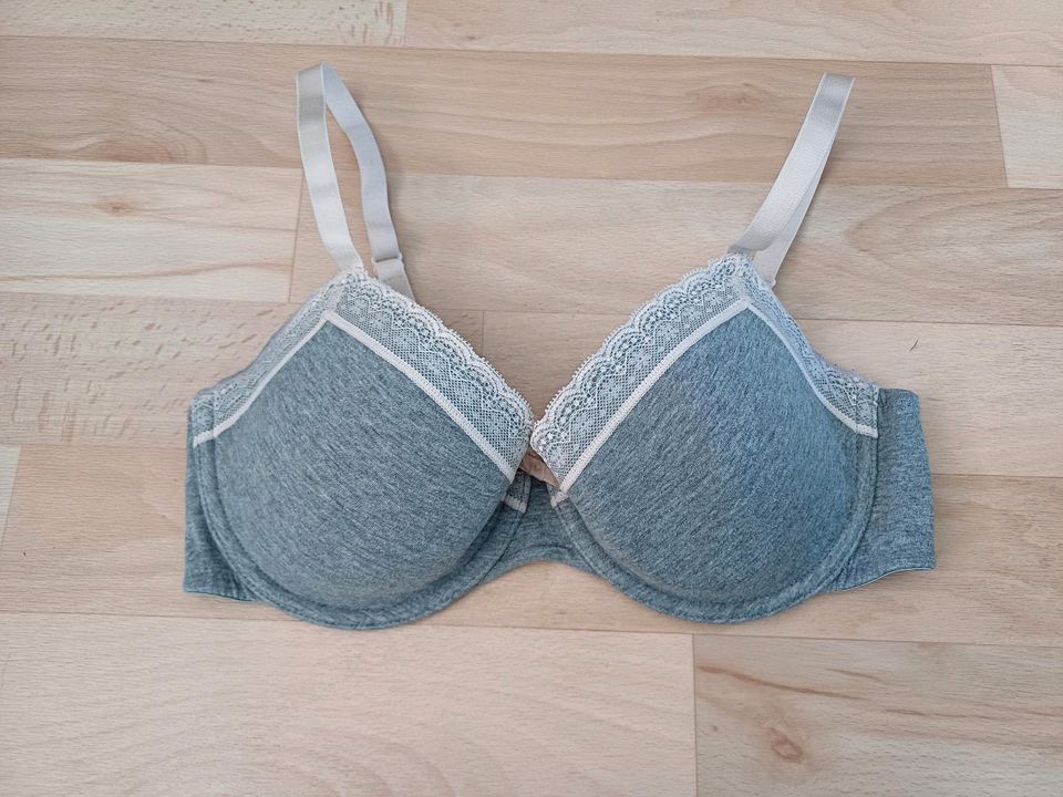 BH Gr.80C Hunkemöller grau/rosèfarben in Berlin