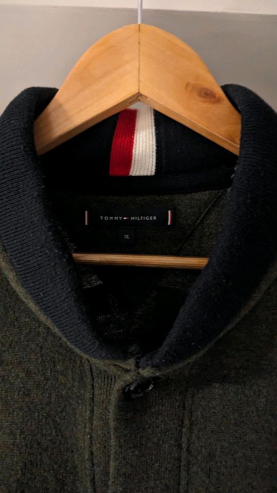 Neue Tommy Hilfiger Weste grün Gr.XL in Viernheim