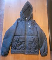 Neuwertige Nike Winterjacke Gr. S Niedersachsen - Aurich Vorschau