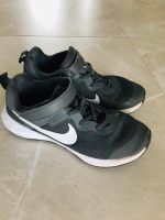 Schöner Nike-Schuh für Jungen Hessen - Eppertshausen Vorschau