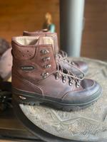 LOWA Herren Wanderschuhe 100% Leder Gr 9/ 41,5 Hessen - Wald-Michelbach Vorschau