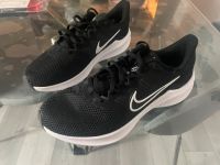 Nike Schuhe Gr. 42,5 Berlin - Mitte Vorschau