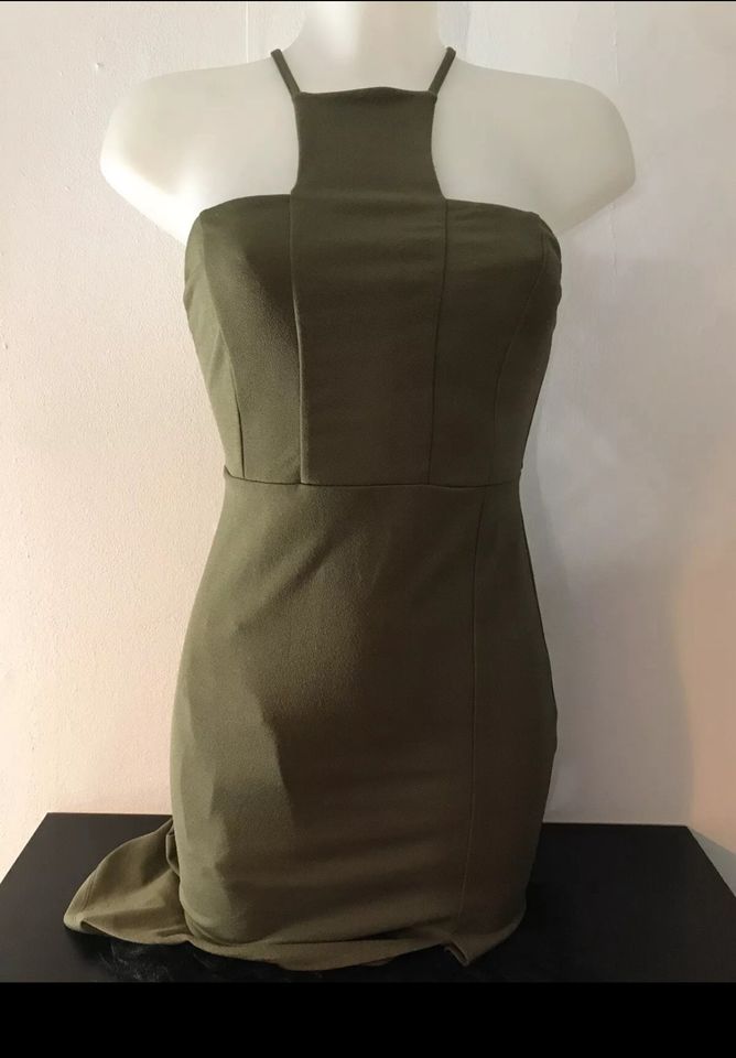 Asos Kleid mit Schlitz Gr. 36 in Neuss