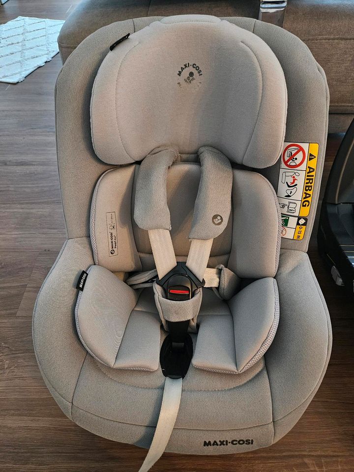 Maxi Cosi Pearl Pro 2 + Isofix 3wayfix Station in Wiesbaden