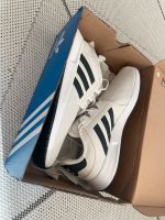 Adidas Sneaker Gr. 44 weiß  Turnschuhe Baden-Württemberg - Bad Wurzach Vorschau