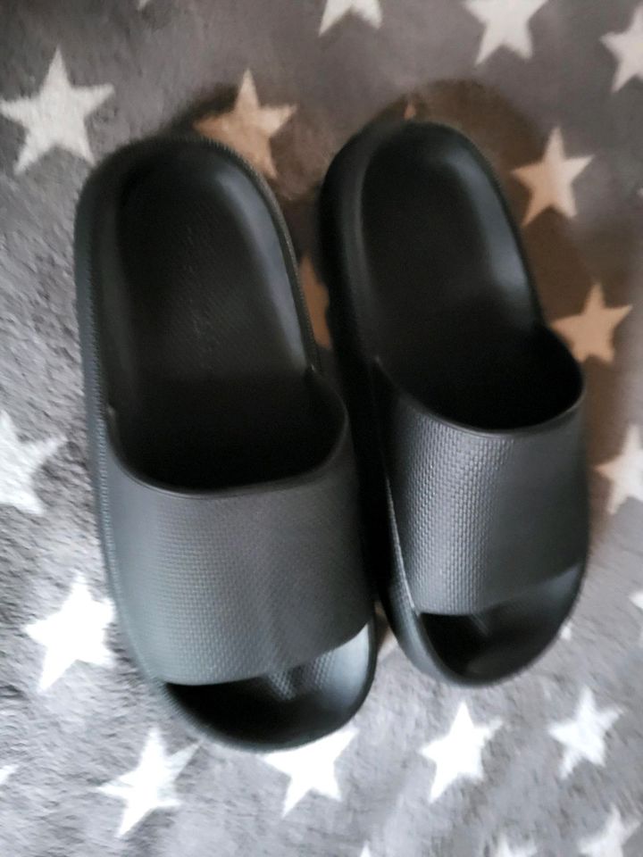 Clogs Gummischuhe Slipper. 40 Primarkt badeschuhe in Fuldatal