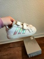 Halbschuhe, Sneaker Gr. 24 Adidas, Kinderschuhe Sachsen - Taura Vorschau