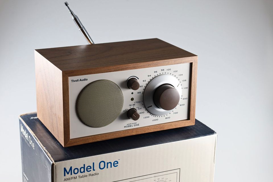 Tivoli Audio Model One Wlan Chromecast Walnuß/Beige in Espelkamp