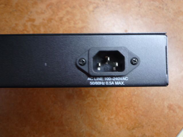 D-Link DGS-1210-24 24-fach Switch plus 4 Glasfaser Ports in Isernhagen