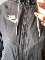 Schwarze Nike Jacke Niedersachsen - Friesoythe Vorschau