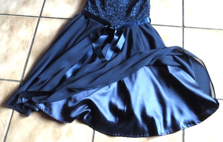 Abendkleid der Marke SWING, blau, Gr.40 (38) in Horb am Neckar