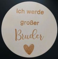 Holzschild "Ich werde großer Bruder", 18 cm Durchmesser Hessen - Zierenberg Vorschau