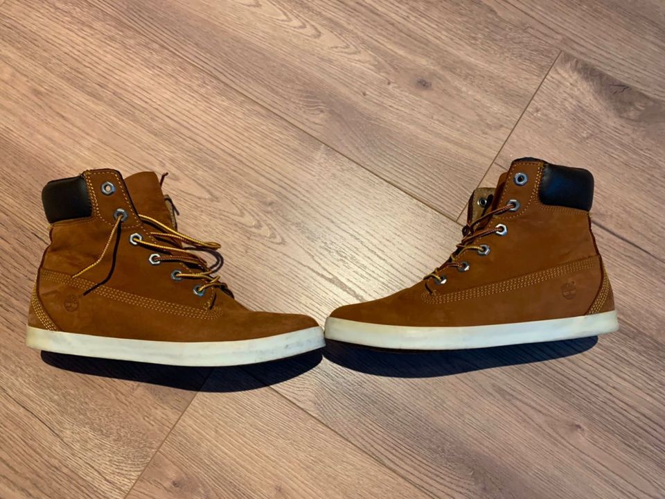 Timberland Damenschuh halbhoch in Gr. 40 in Krefeld