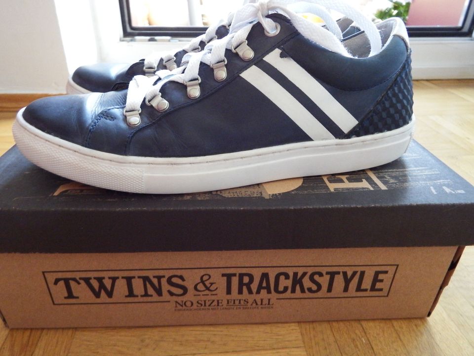 Sneaker Halbschuhe von Twins & Trackstyle Gr. 40 Dunkelblau in Ahrensburg