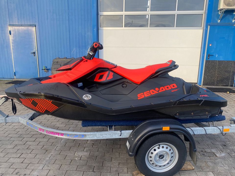 Seadoo Spark Trixx 2 2019 90 PS + Trailer 1. Hand nur 13h in Leipzig