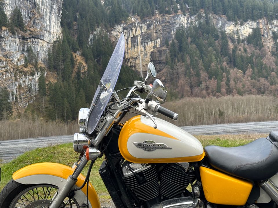 Honda Shadow VT1100 C2 in Berlin