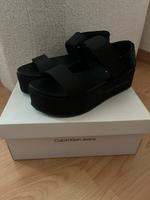 Calvin Klein Sandalen schwarz 40 Aachen - Aachen-Mitte Vorschau