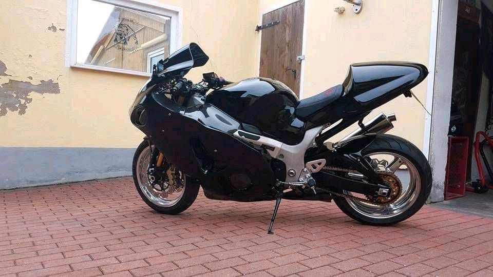 Suzuki GSXR 1300 Hayabusa WVA1 Black Hawk Einzelstück. in Suderburg