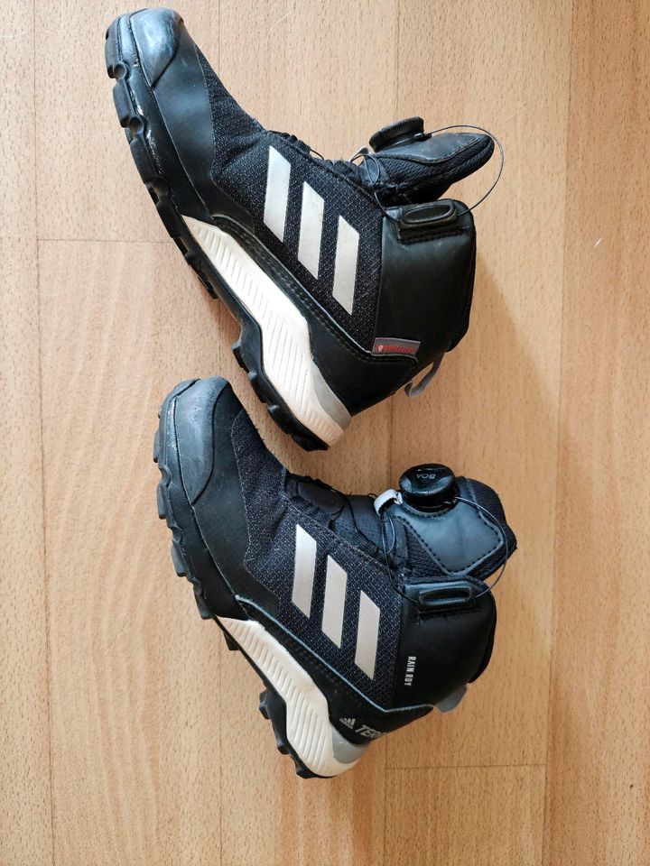 Adidas Terrex Winter Mid Boa Größe 31 in Mülheim (Ruhr)