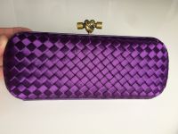 BOTTEGA VENETA Satin Intreccio Impero Knot Clutch, Violett, neu!! Hessen - Königstein im Taunus Vorschau