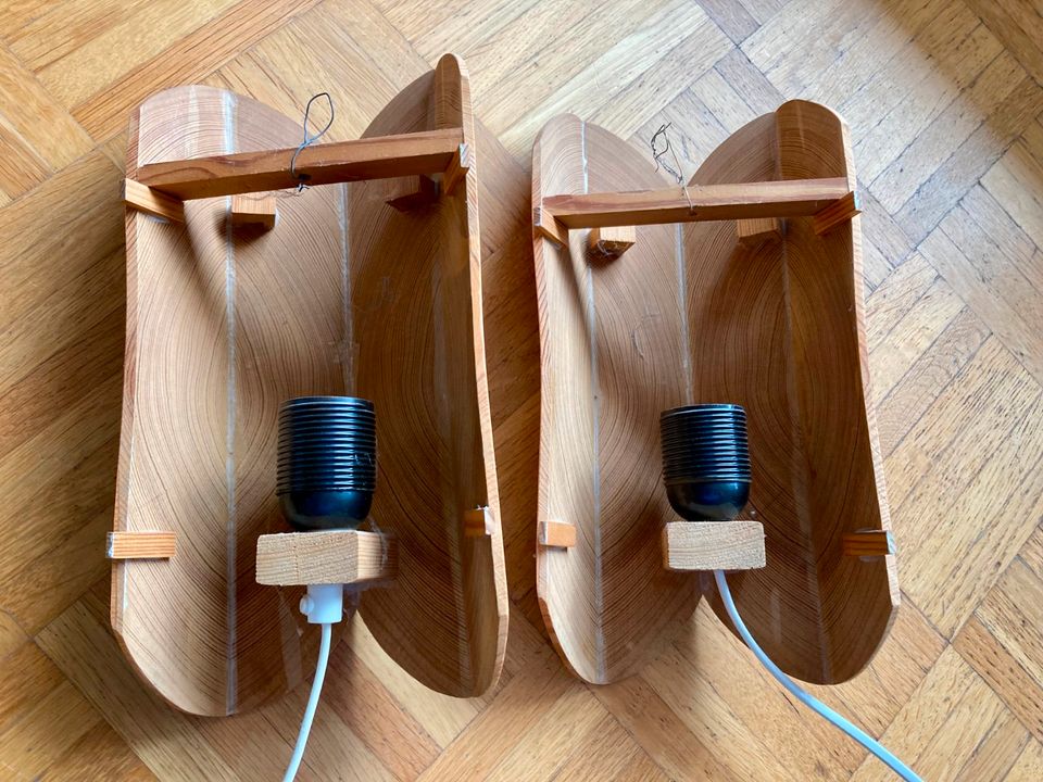 Drei Lampen/ Wandlampen aus Holzfurnier in Neumünster