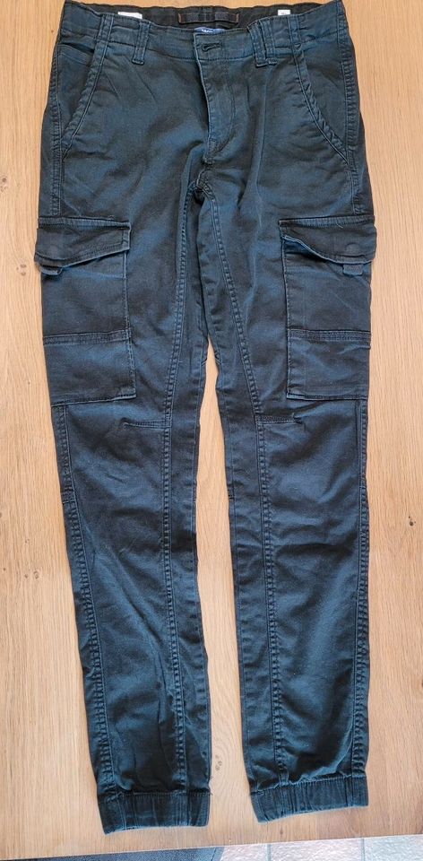 ◇Top◇  Cargohose Jack Jones Gr 164 schwarz in Arnsberg