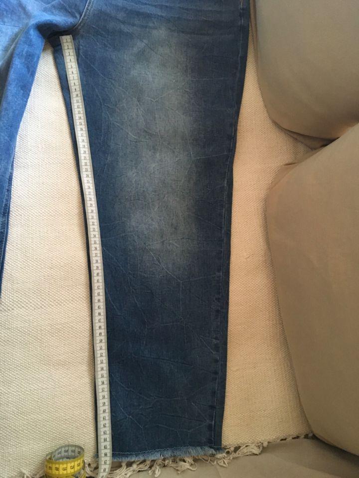 5-Pocket Damen Jeans, Gr. 2XL (ca 48), ungetragen, 87% BW dehnbar in Berlin