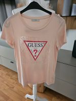 T-shirt von Guess Gr M neuwertig Baden-Württemberg - Laupheim Vorschau