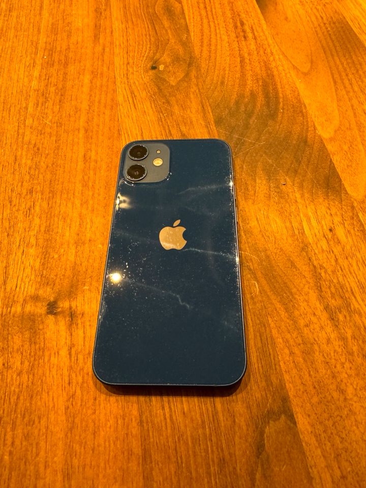 iPhone 12 mini blau in Friedrichshafen