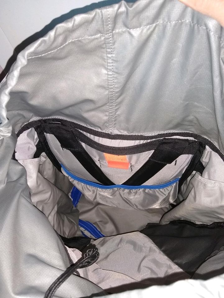 Trekking Rucksack Deuter 55+10 in Eschweiler