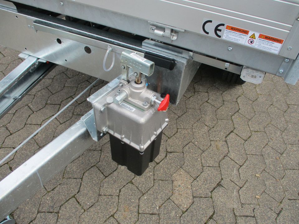 Humbaur HTK 2700.27 Alu 3-Seitenkipper 2700 kg PKW Anhänger in Bergrheinfeld