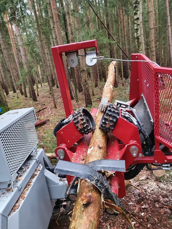 Traktorprozessor HYPRO 300 Forst Wald Holz Harvester in Zeulenroda