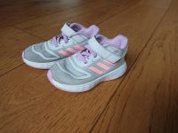 adidas Sneaker / Turnschuh Größe 22 Niedersachsen - Heeslingen Vorschau