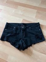 Hot pants von H&M, Gr. 40, schwarz, used Look Niedersachsen - Schiffdorf Vorschau