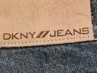 DKNY Jeans mit blauen Strass - Steinen Rheinland-Pfalz - Newel Vorschau