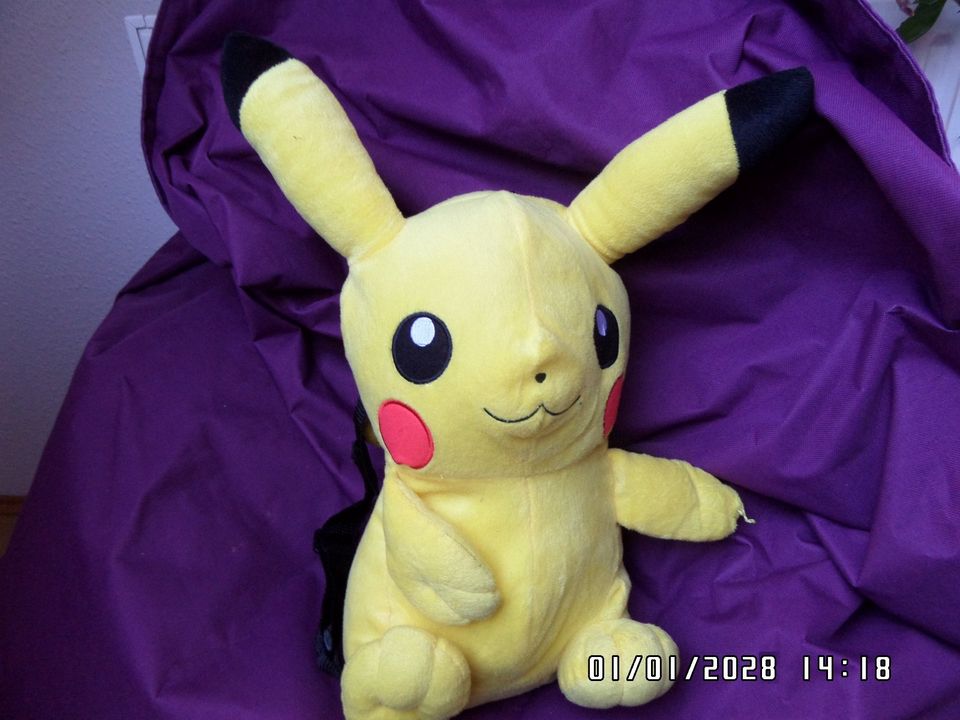 Rucksack Pokémon Pikachu Plüsch Kuscheltier NEU in Karlsruhe