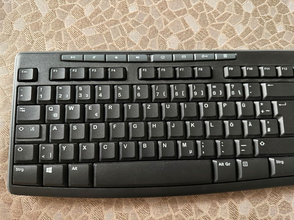 Logitech MK270 Kabelloses Set Tastatur mit Maus in Hannover