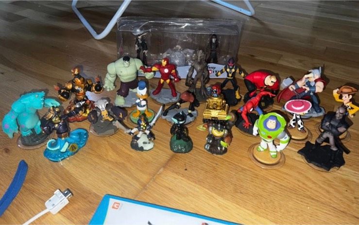 Wii Infinity Marvel Disney Toy Story CD Figuren in Potsdam