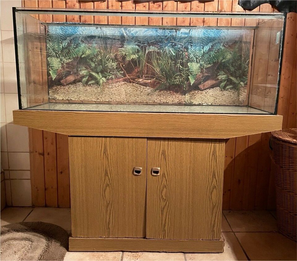 Aquarium mit Unterschrank in Kamen