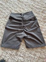 Sport Shorts kurze Hose scrunch Niedersachsen - Algermissen Vorschau