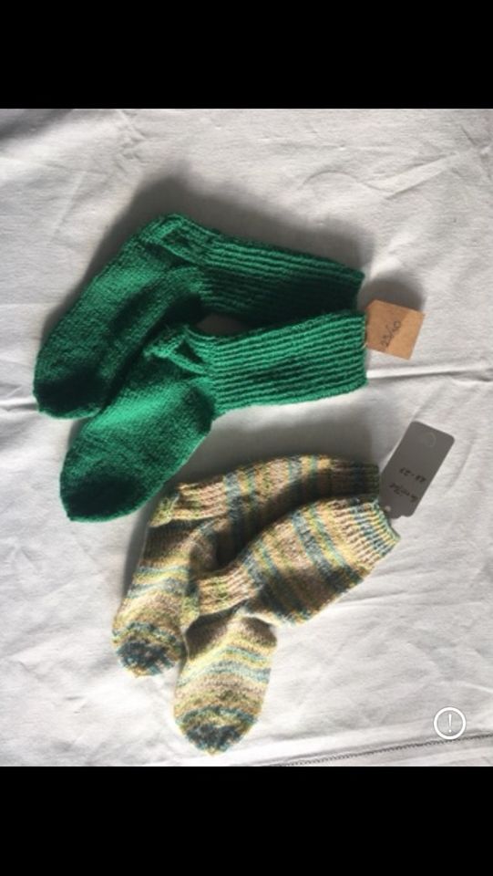 Neu Socken handgestrickt 26 27 29 30 Wolle Handarbeit in Hamburg